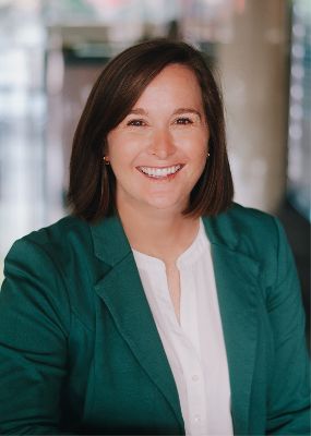 Portrait photo of Amanda Barker